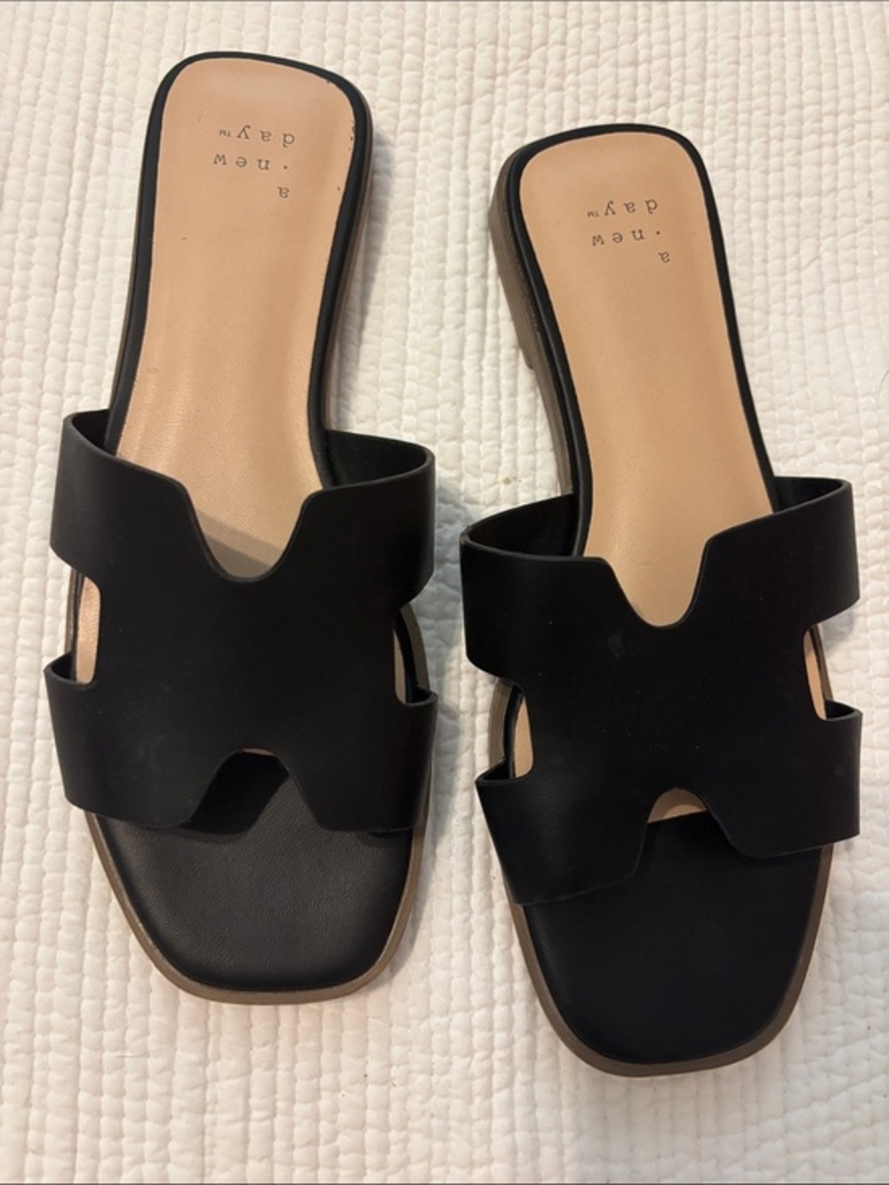 a new day Black Cutout Slide Mules sandals size 6